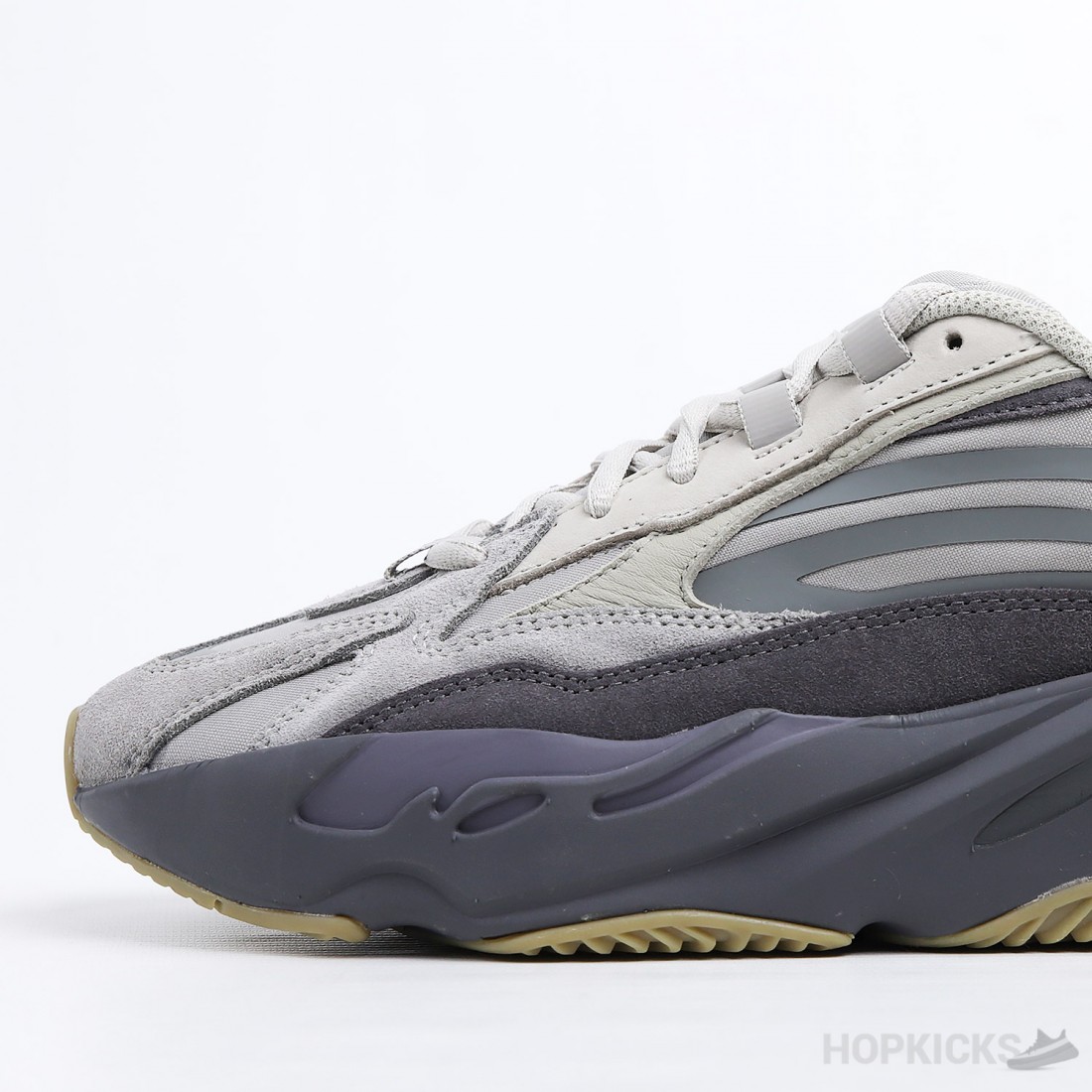 Yeezy 700 best sale v2 noir